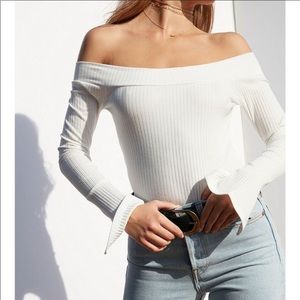 UO silence+noise BLACK Ribbed Off The Shoulder Top